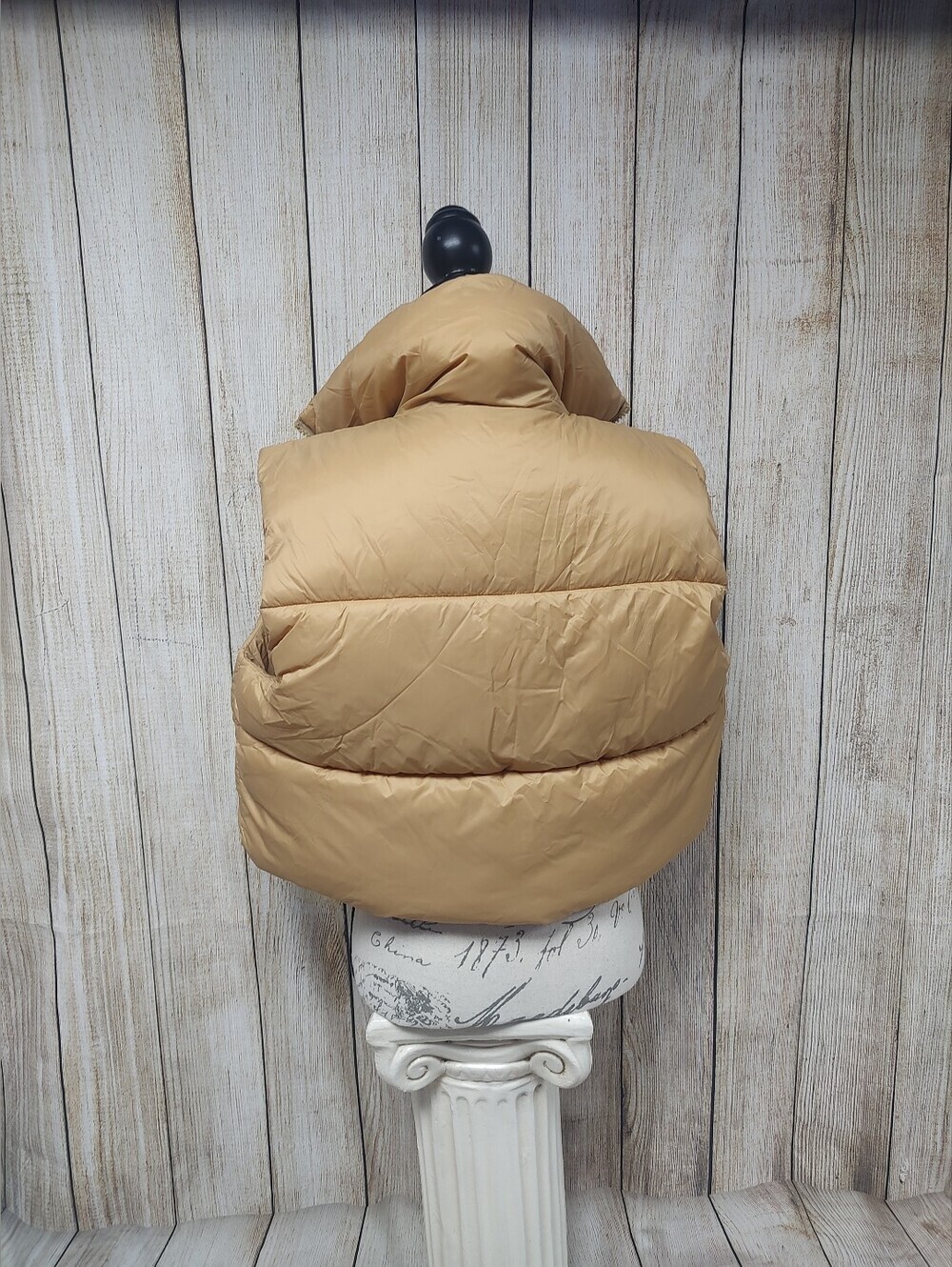 Fuinloth Medium Puffer Vest Tan - Picture 5 of 8